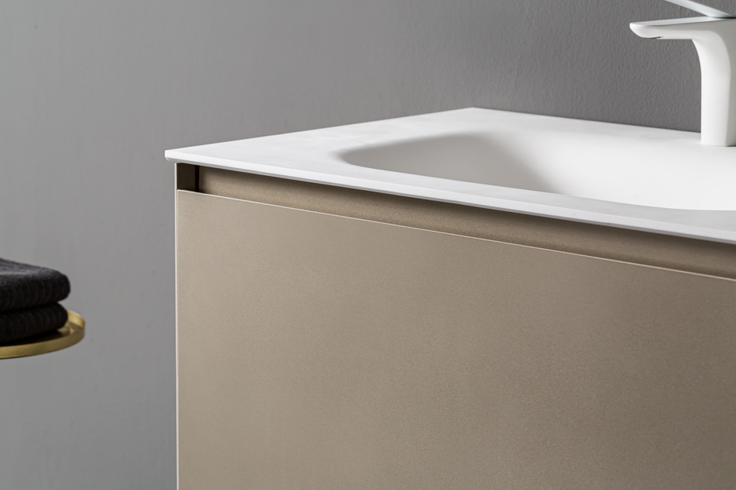 Medunjess Modern Bathroom Cabinet with Anti-Fog Mirror, Warm LED Lighting, and Matte White Washbasin